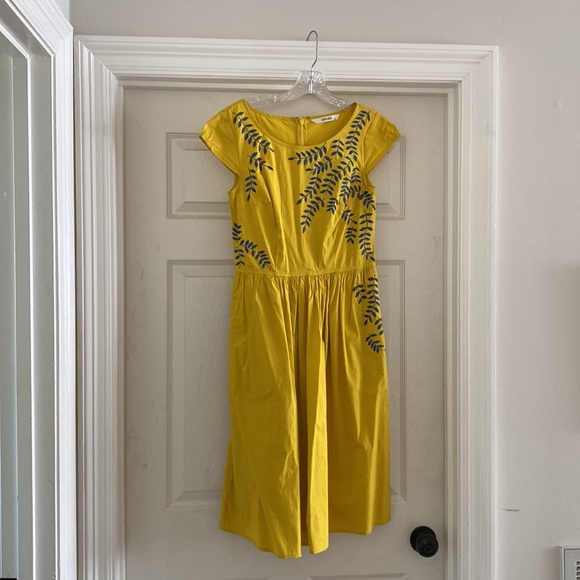 eshakti Dresses & Skirts - Eshakti embroidered dress summer spring
